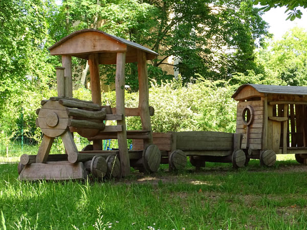Zur Kita Villa Murkelmaier, Bild vom Spielplatz